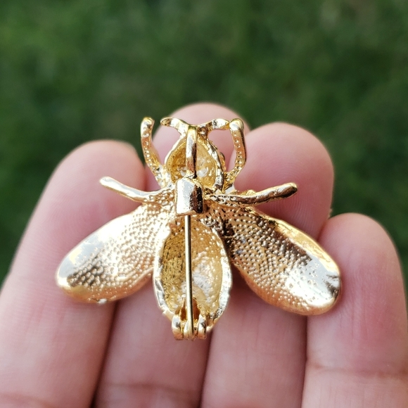 Goldtone Bee Rhinestone Brooch Pin Gold Tone - Picture 6 of 8